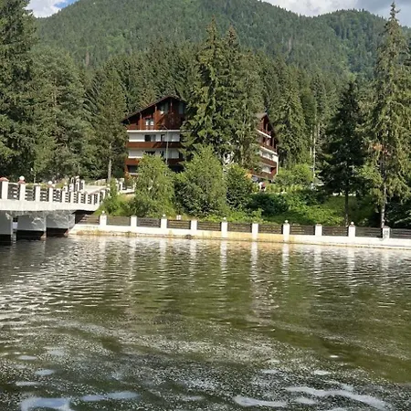 Apartment Retreat